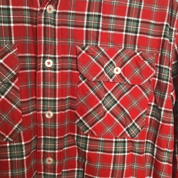 Pendleton Burnside Red and Green Plaid Flannel Button Down Long Sleeve Shirt. - Picture 4 of 6